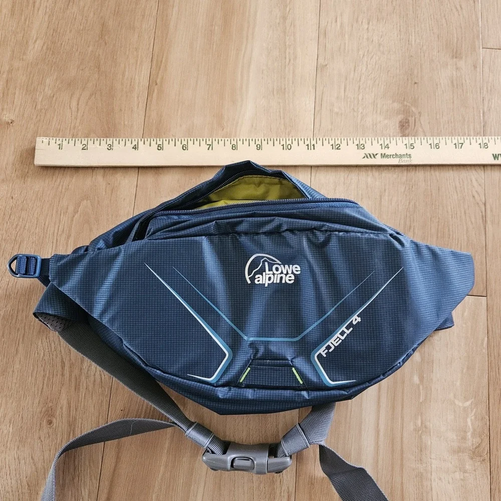 Lowe Alpine nwot lowe